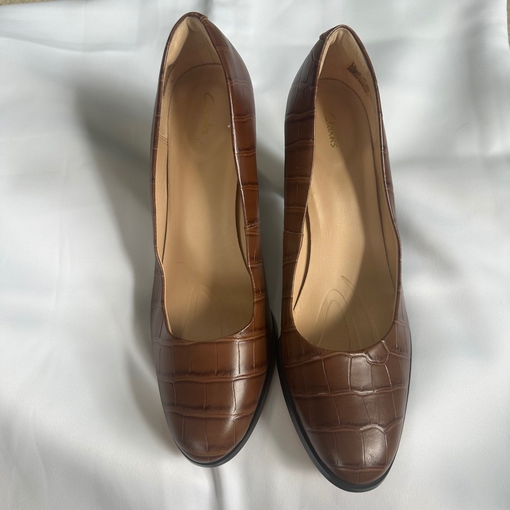 Clarks Kaylin Cara 2 Dark Brown Croc Embossed Leather Block Heel Pumps Size 10W